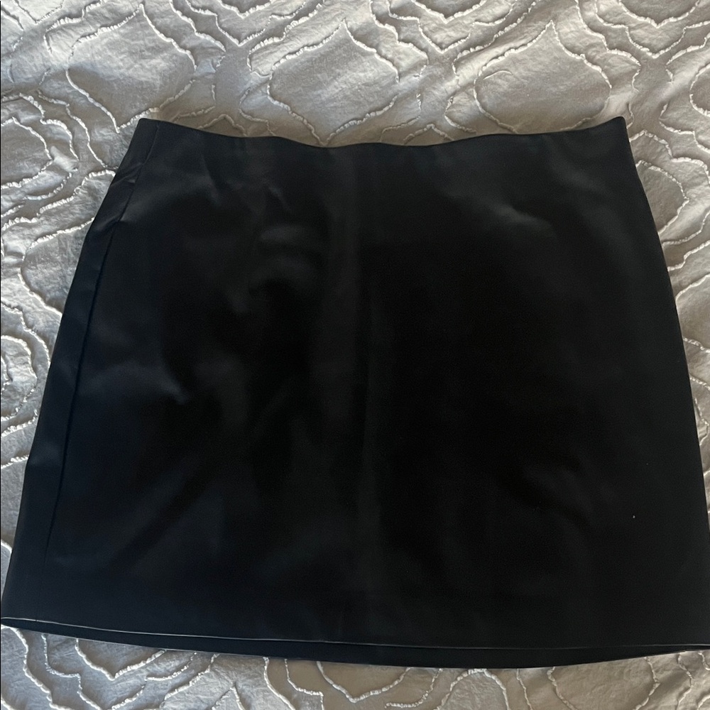 Elegant Black Women's Skirt